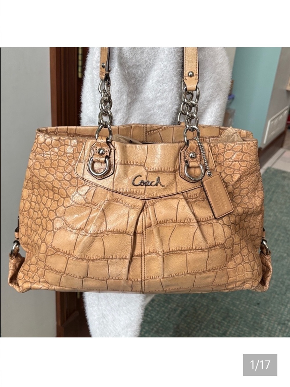 Coach Ashley Croc-Embossed leather Tan carryall Shoulder Bag 3 compart.
EUC